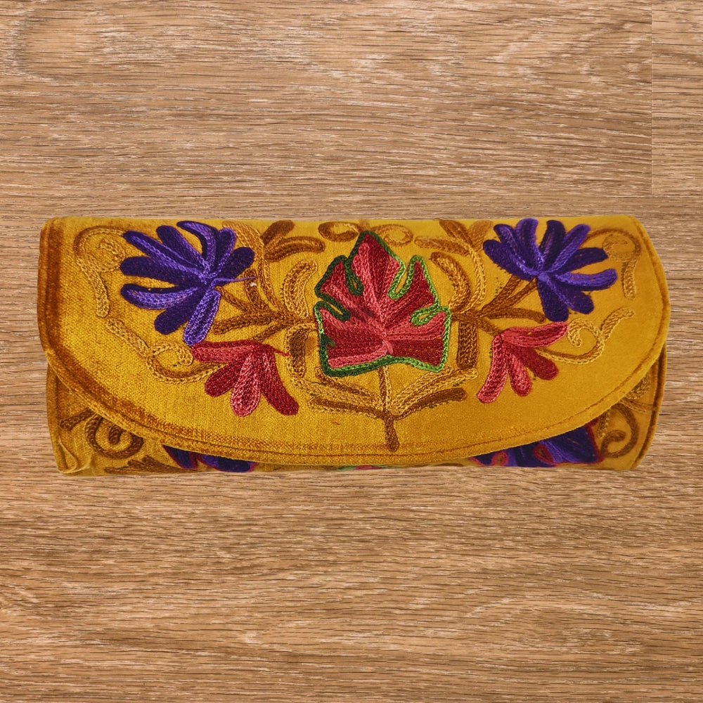 Hand clutch with kashmiri ari work